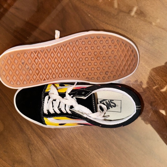 Flamed Vans, Men’s size-6 Women’s size-7.5, preowned, amazing condition! - Picture 10 of 12